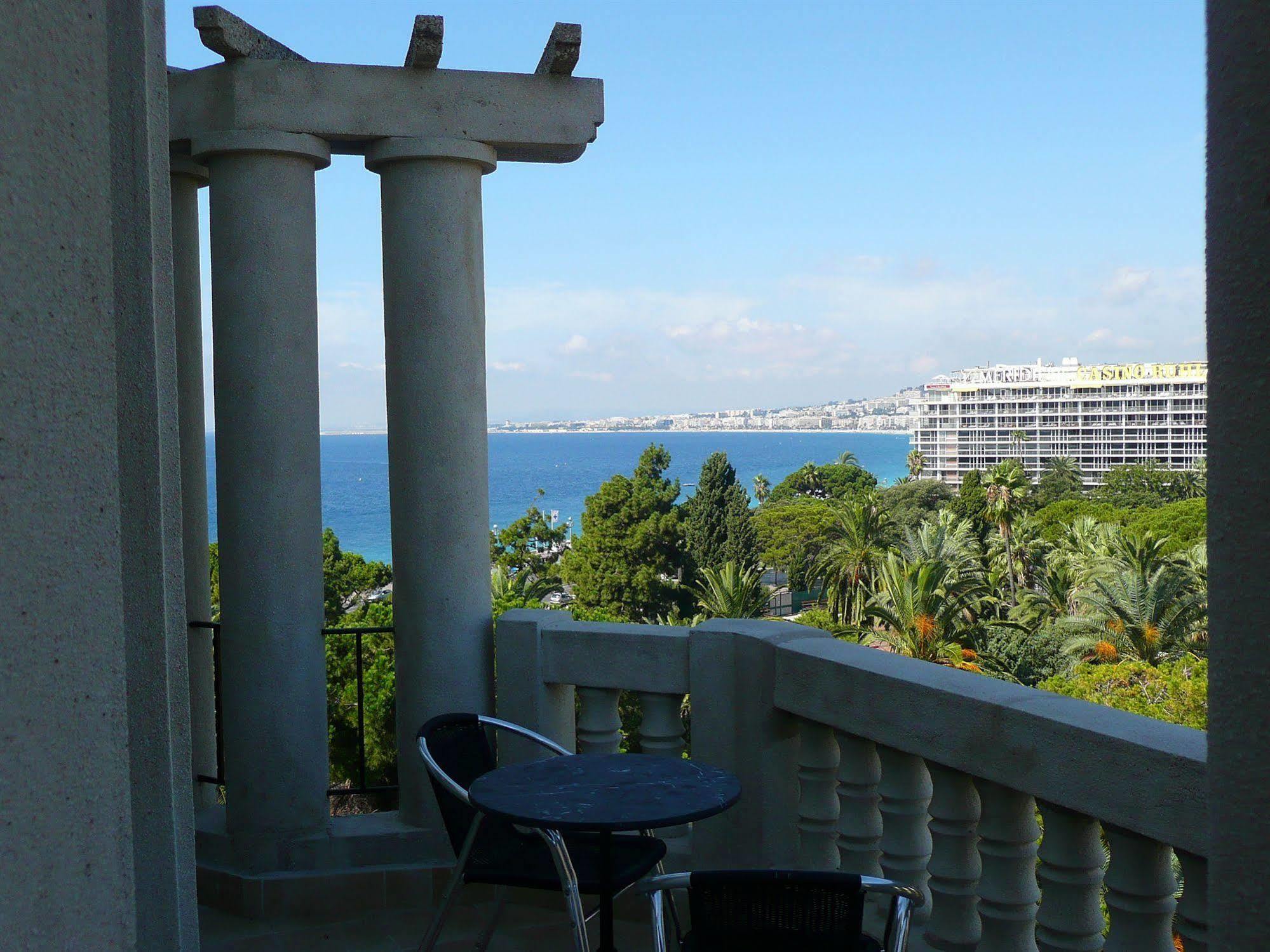 1er Hotel